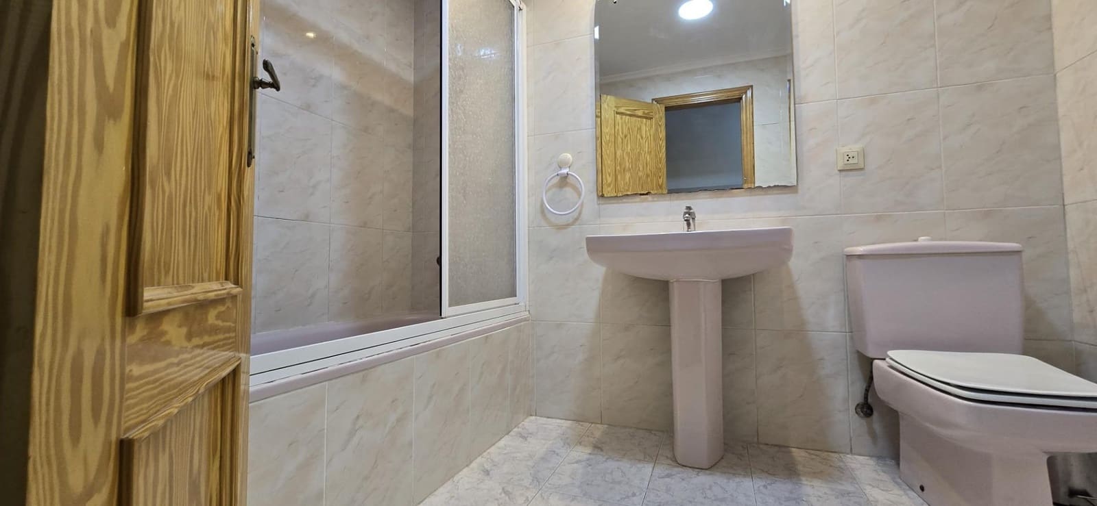 4 quarto Apartamento para venda em Lliria com garagem - 200 000 € (Ref: 9462070)