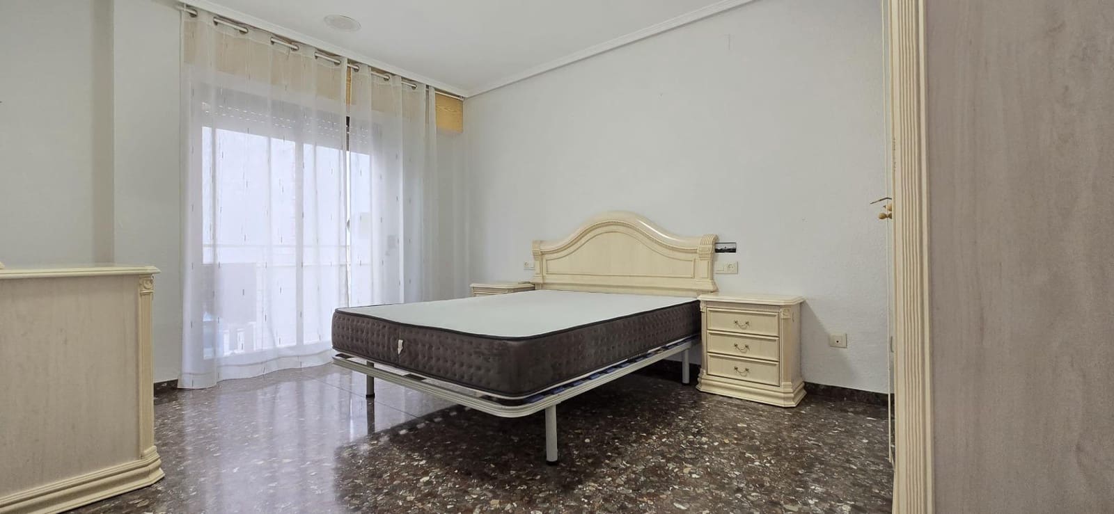 4 quarto Apartamento para venda em Lliria com garagem - 200 000 € (Ref: 9462070)