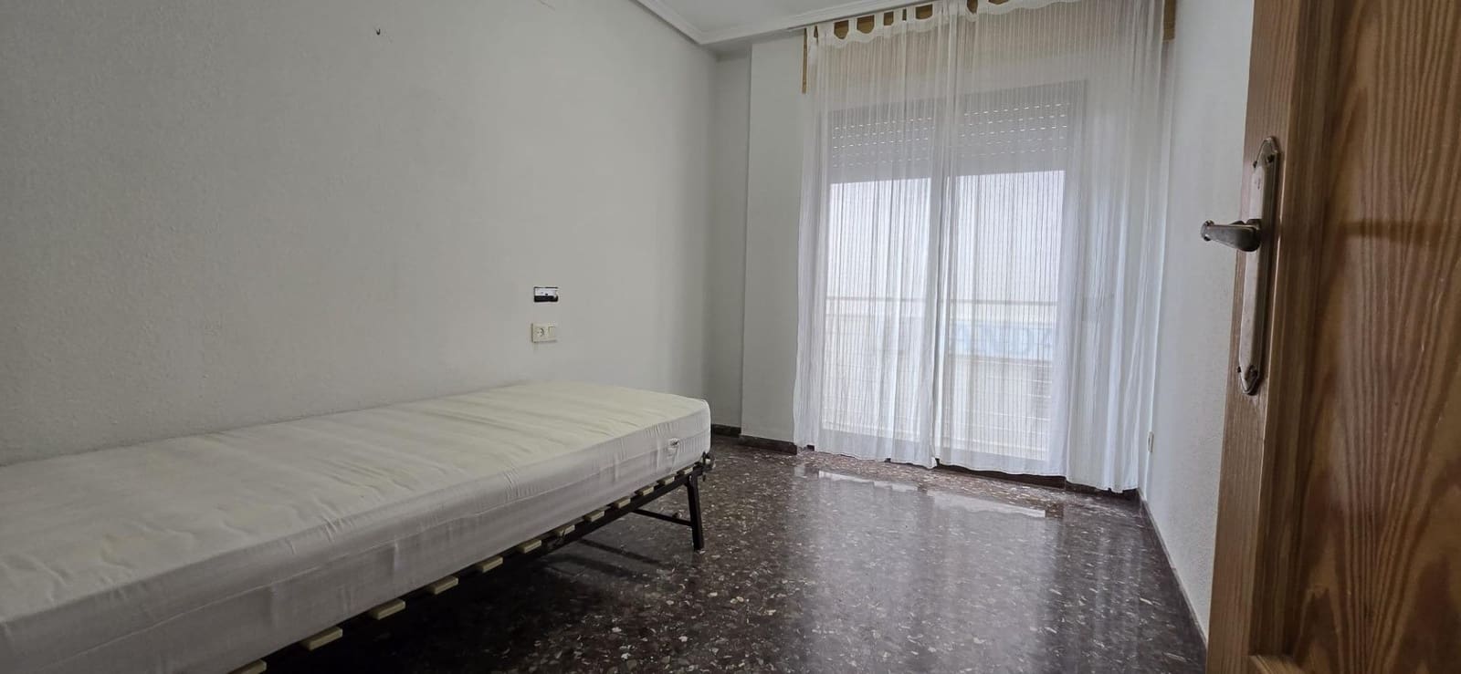 4 quarto Apartamento para venda em Lliria com garagem - 200 000 € (Ref: 9462070)