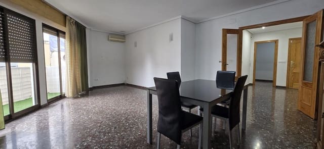 Piso de 4 habitaciones en Llíria en venta con garaje - 200.000 € (Ref: 9462070)