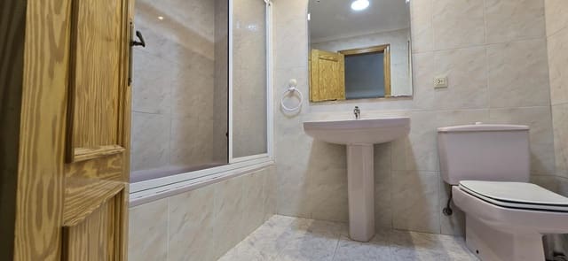 Piso de 4 habitaciones en Llíria en venta con garaje - 200.000 € (Ref: 9462070)