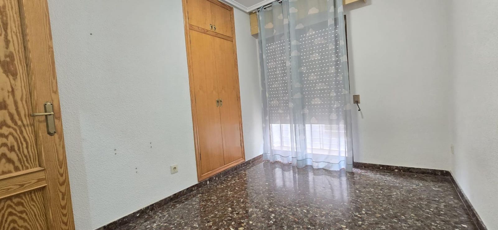 4 quarto Apartamento para venda em Lliria com garagem - 200 000 € (Ref: 9462070)