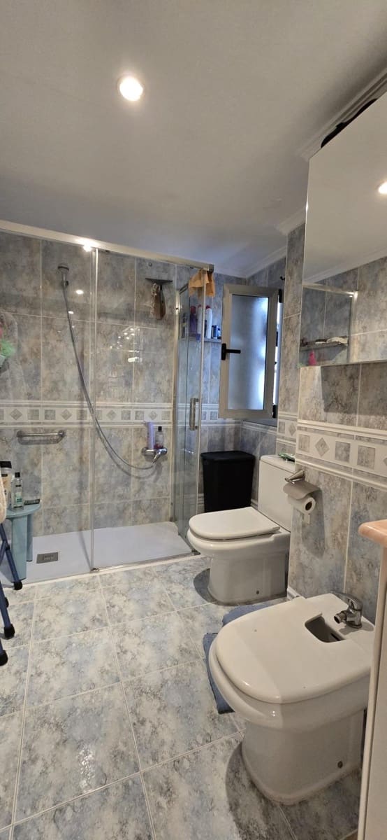 4 Zimmer Wohnung zu verkaufen in Lliria - 195.000 € (Ref: 9468471)