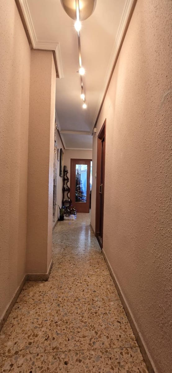 4 Zimmer Wohnung zu verkaufen in Lliria - 195.000 € (Ref: 9468471)