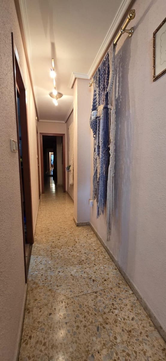 4 Zimmer Wohnung zu verkaufen in Lliria - 195.000 € (Ref: 9468471)