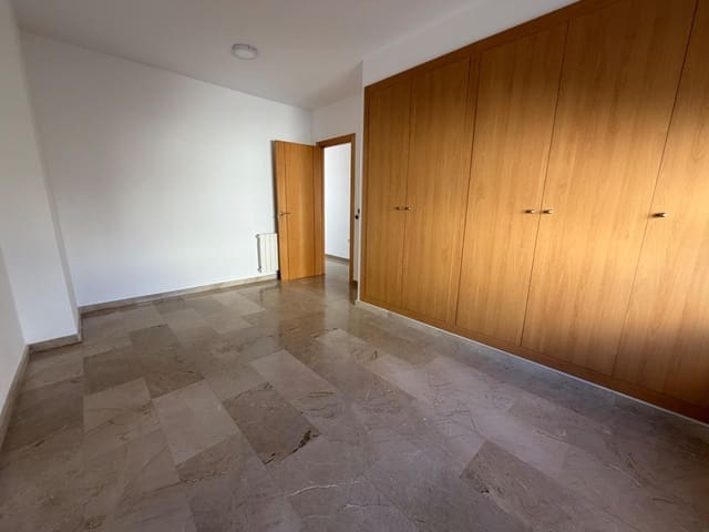 3 Zimmer Apartment zu vermieten in La Pobla de Vallbona - 1.200 € (Ref: 9504283)