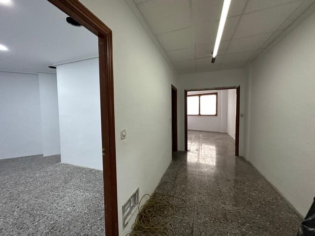 Commerciale da affittare in Llíria - 700 € (Rif: 9518889)