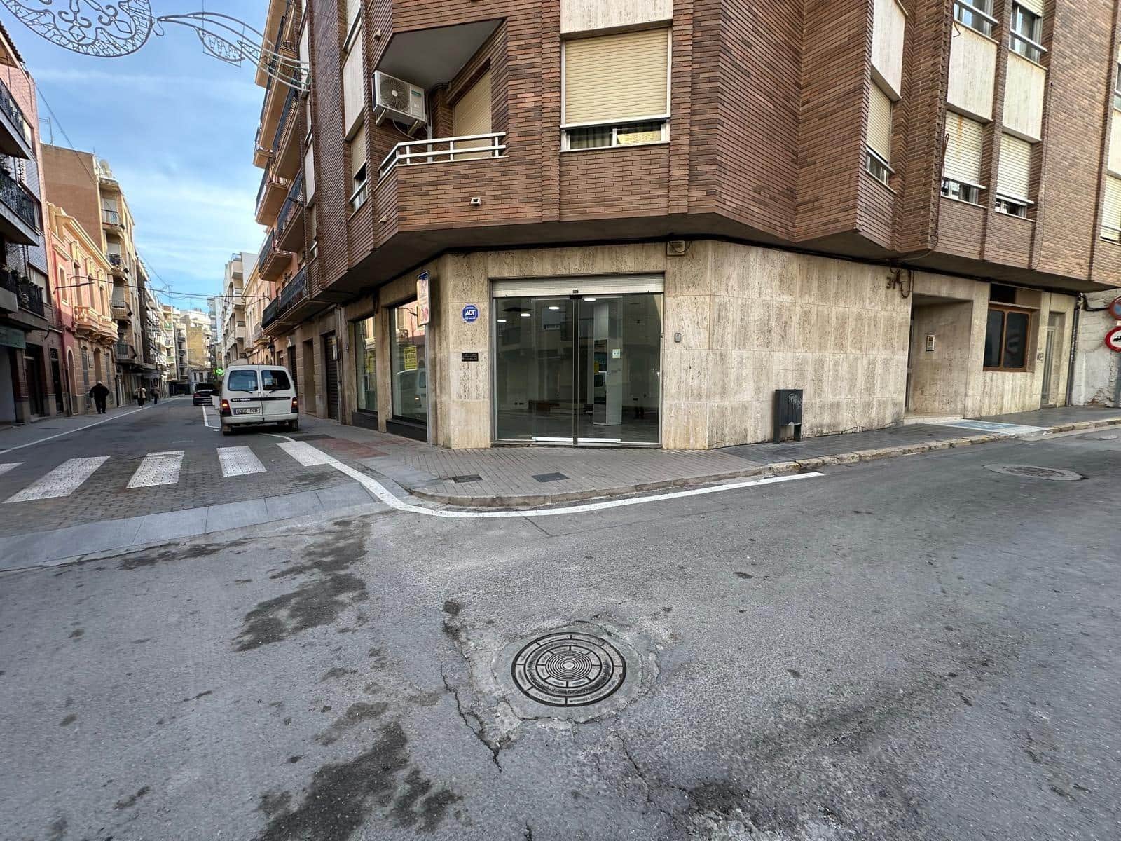 Kaupallinen vuokrattavana paikassa Lliria - 700 € (Ref: 9518889)