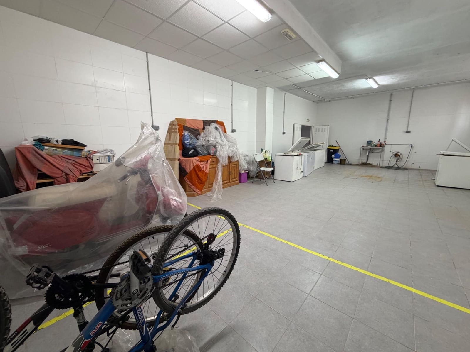 1 soveværelse Erhverv til salg i Vilamarxant / Villamarchante - € 95.000 (Ref: 9551471)