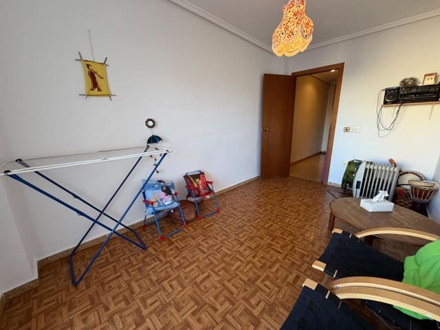 4 sypialnia Mieszkanie na sprzedaż w Llíria - 185 000 € (Ref: 9561777)