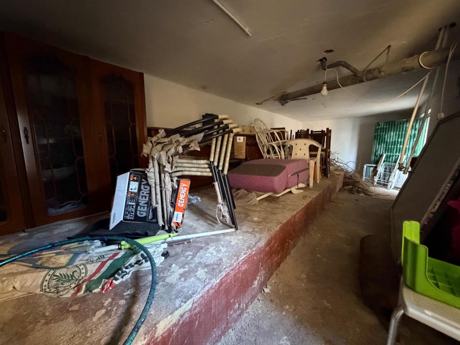 4 bedroom Villa for sale in Pedralba with pool - € 160,000 (Ref: 9582928)