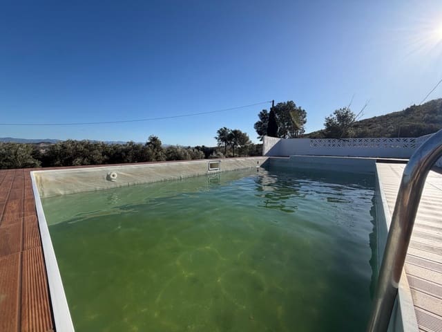 4 soveværelse Villa til salg i Pedralba med swimmingpool - € 160.000 (Ref: 9582928)