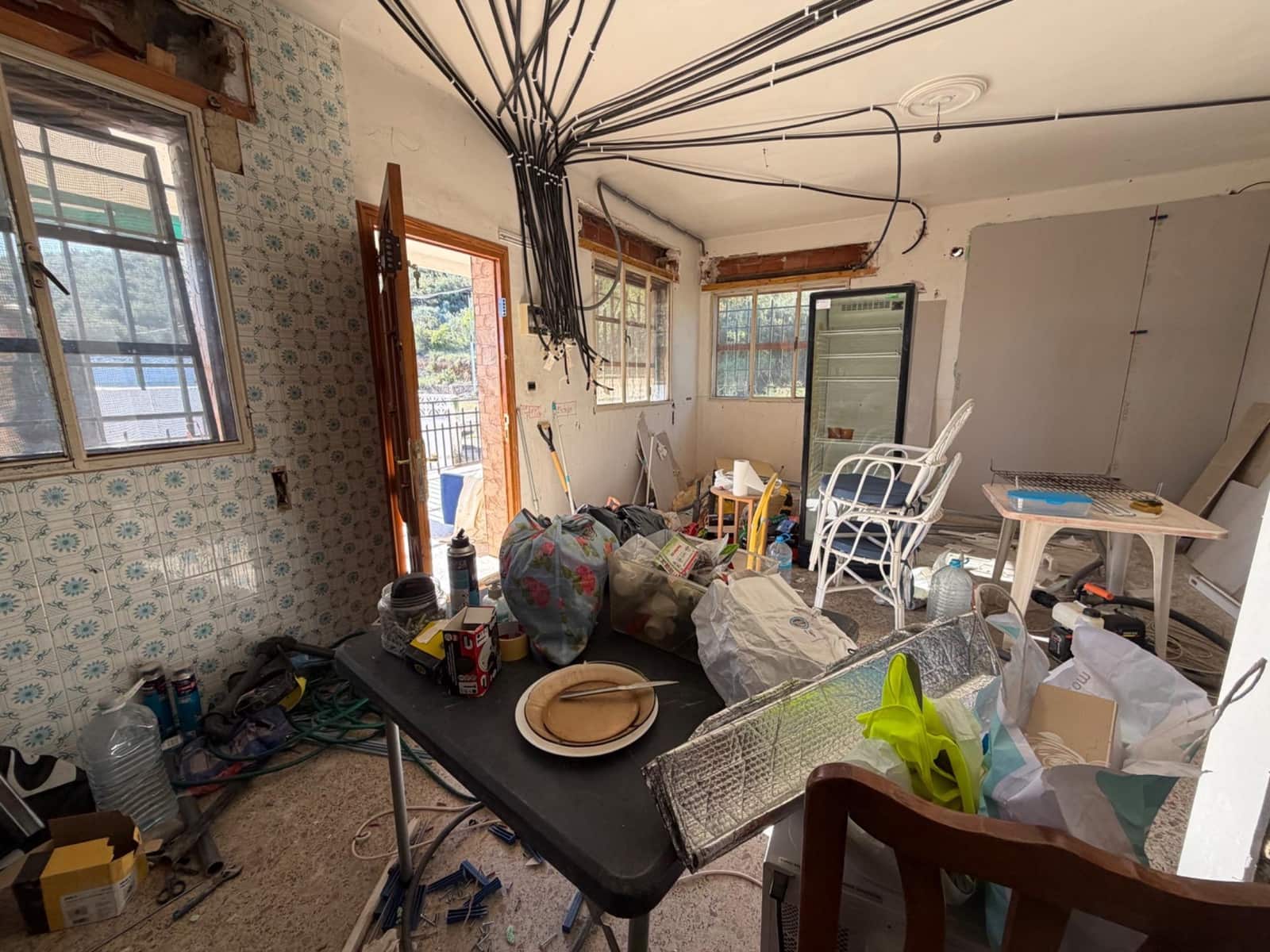 4 bedroom Villa for sale in Pedralba with pool - € 160,000 (Ref: 9582928)