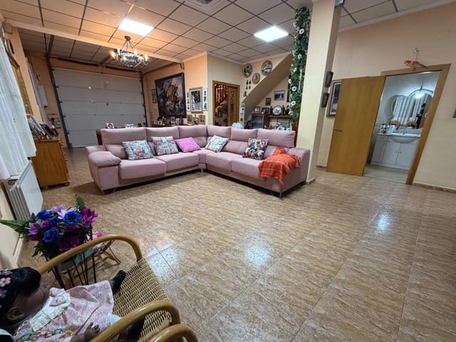 5 quarto Casa em Banda para venda em Vilamarxant / Villamarchante com garagem - 265 000 € (Ref: 9586489)