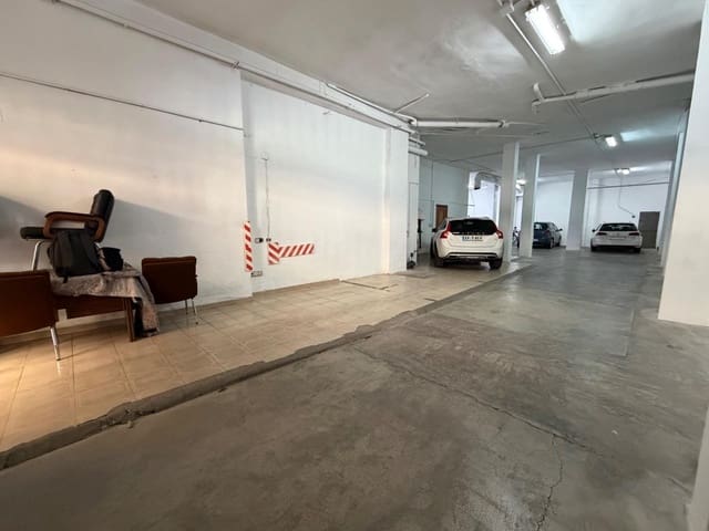 Commercieel te huur in Llíria - € 1.200 (Ref: 9599519)