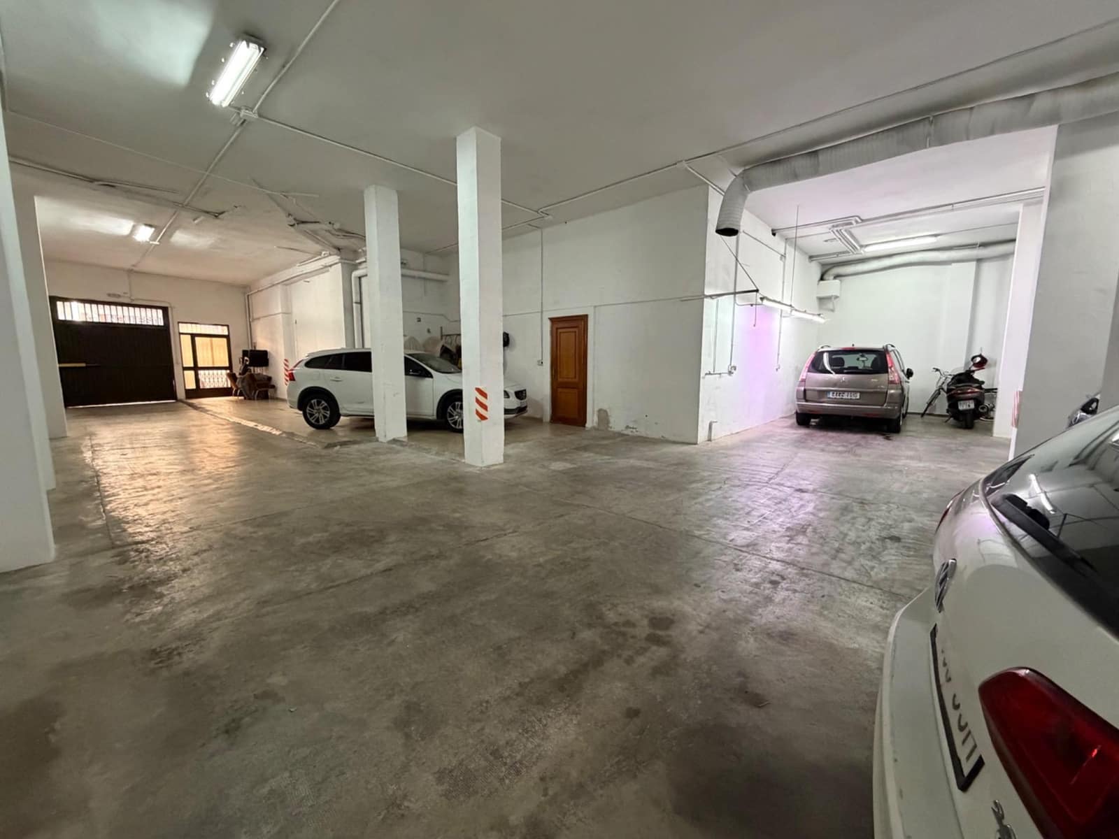 Commercieel te huur in Lliria - € 1.200 (Ref: 9599519)