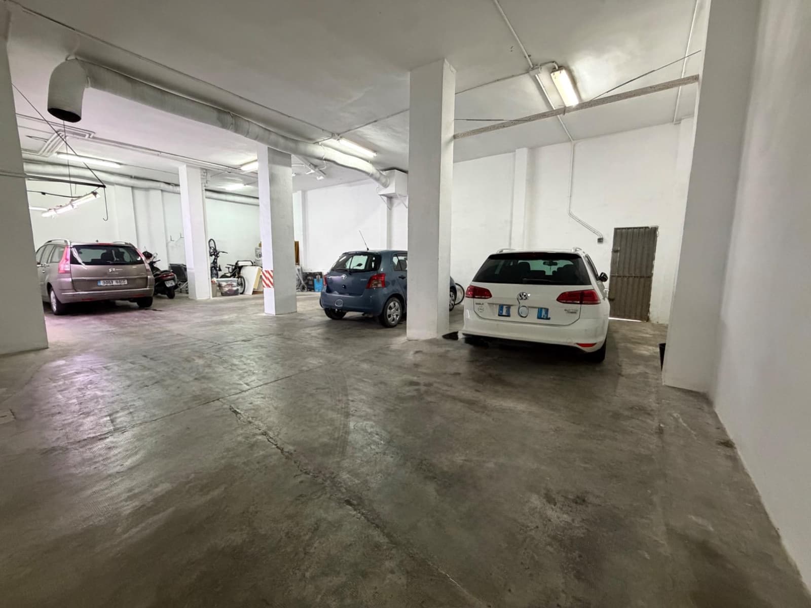 Commercieel te huur in Lliria - € 1.200 (Ref: 9599519)