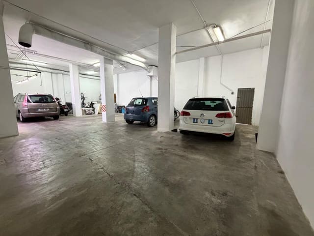 Commercieel te huur in Llíria - € 1.200 (Ref: 9599519)