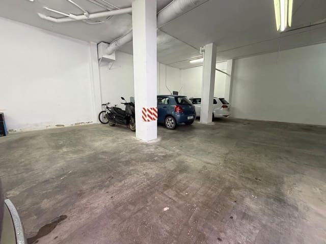 Commercieel te huur in Llíria - € 1.200 (Ref: 9599519)