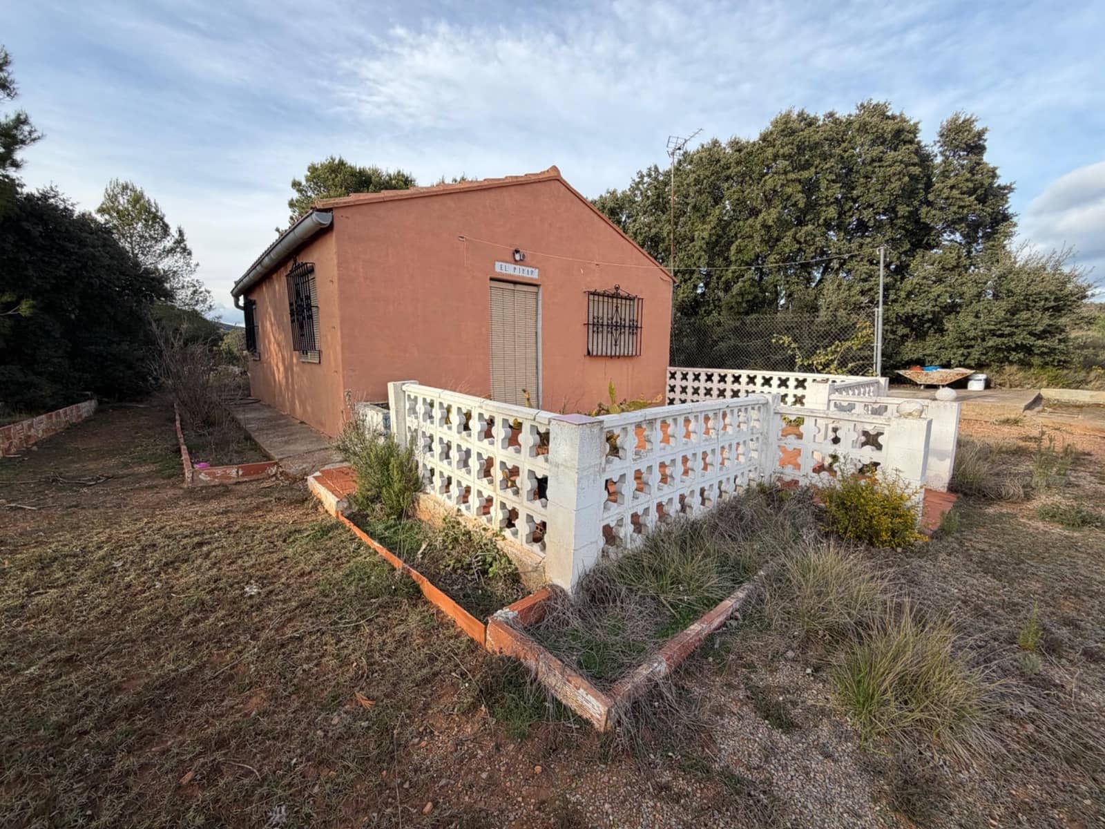 2 sovrum Villa till salu i Alcublas med garage - 49 500 € (Ref: 9611518)