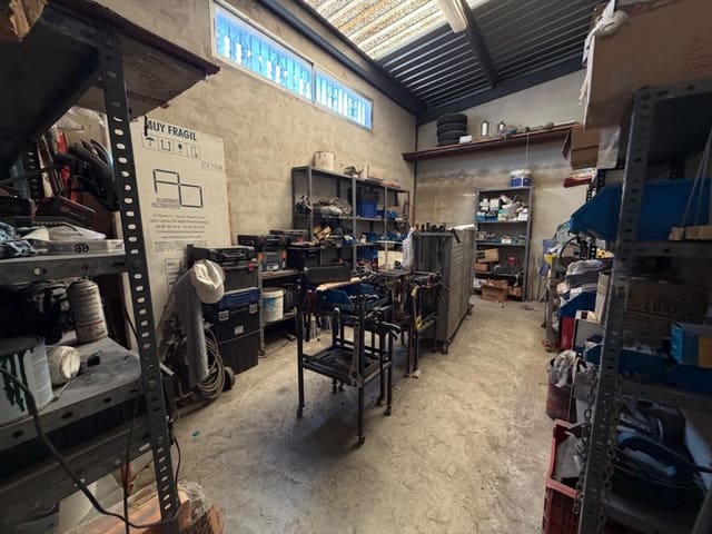 Företag till salu i Llíria - 480 000 € (Ref: 9611519)