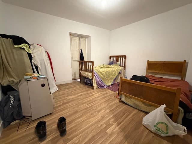 3 slaapkamer Huis te koop in Llíria - € 120.000 (Ref: 9619216)