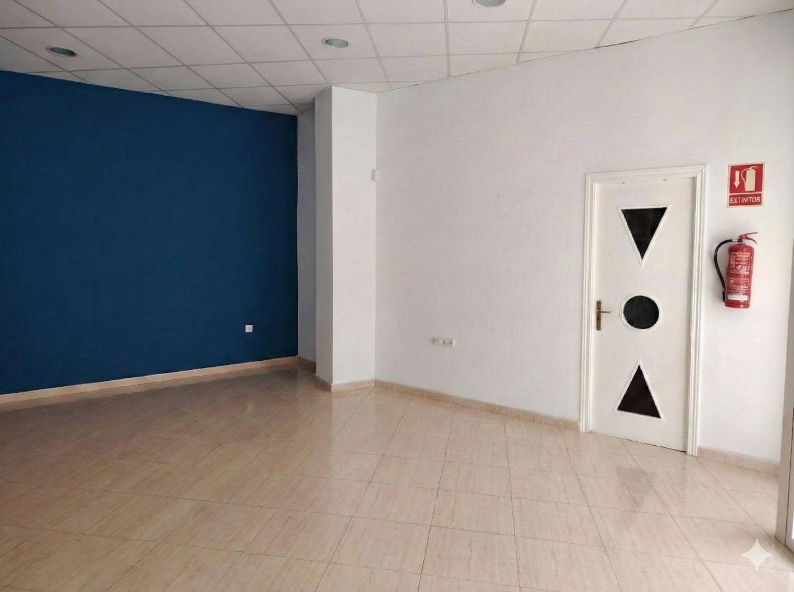 1 slaapkamer Commercieel te koop in Lliria - € 90.000 (Ref: 9629952)