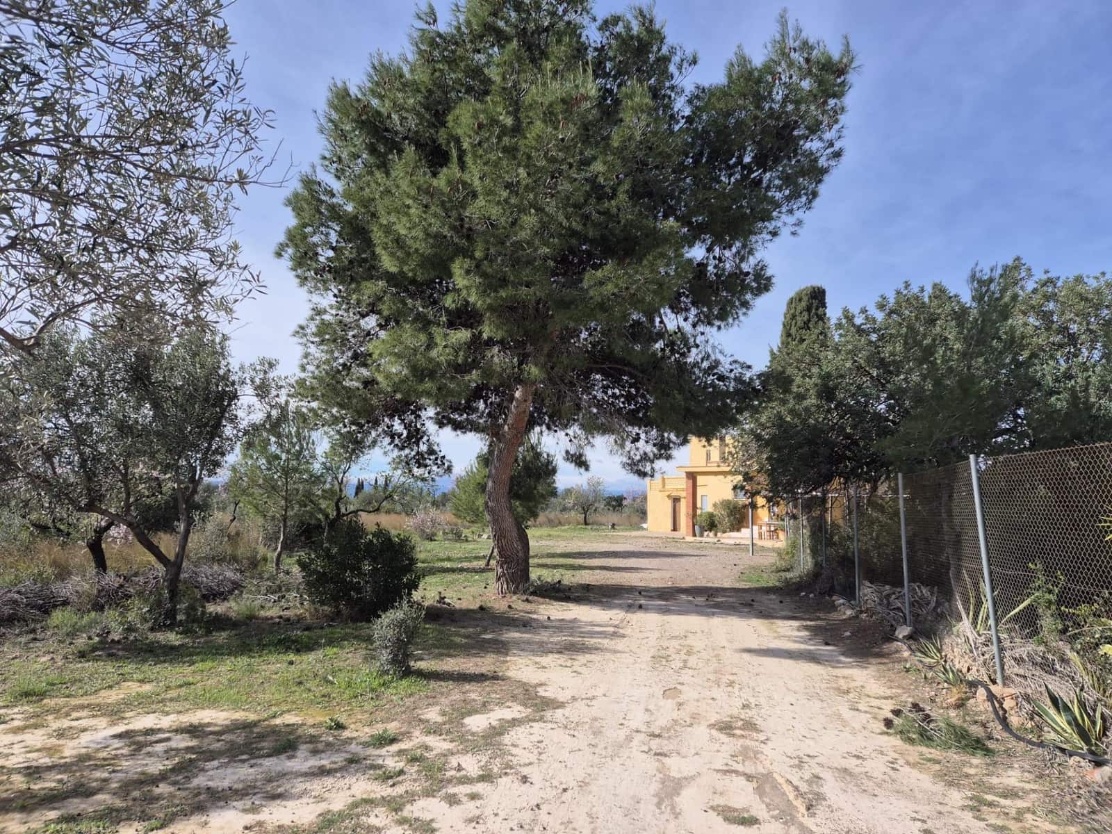 3 soveværelse Villa til salg i Lliria med garage - € 160.000 (Ref: 9634233)