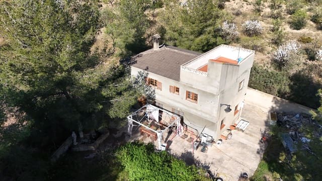 5 sovrum Villa till salu i Llíria med pool - 178 000 € (Ref: 9637544)