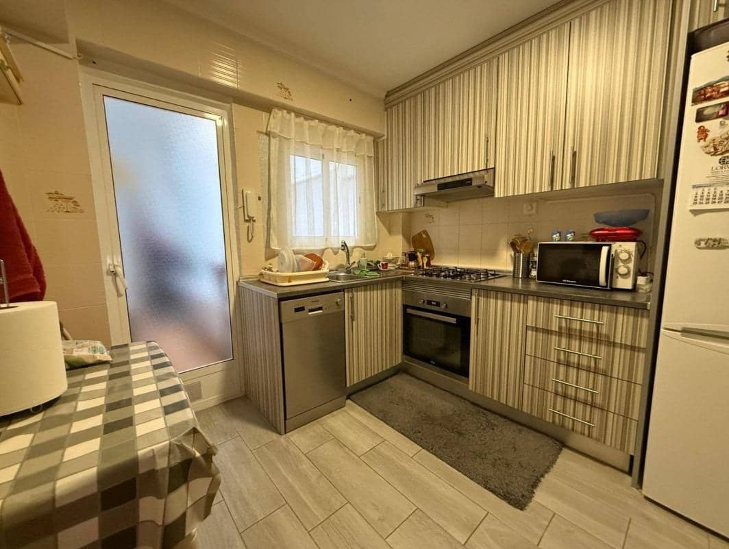 3 slaapkamer Flat te koop in Lliria - € 175.000 (Ref: 9645004)