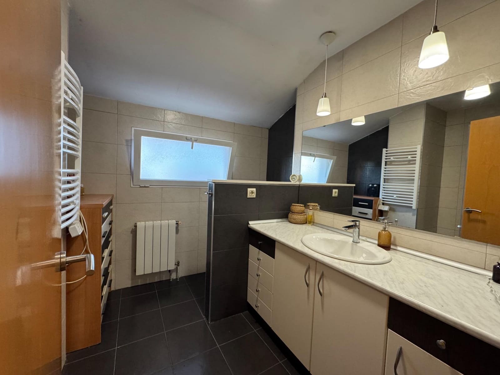 4 slaapkamer Villa te koop in Lliria met zwembad garage - € 469.990 (Ref: 9645005)