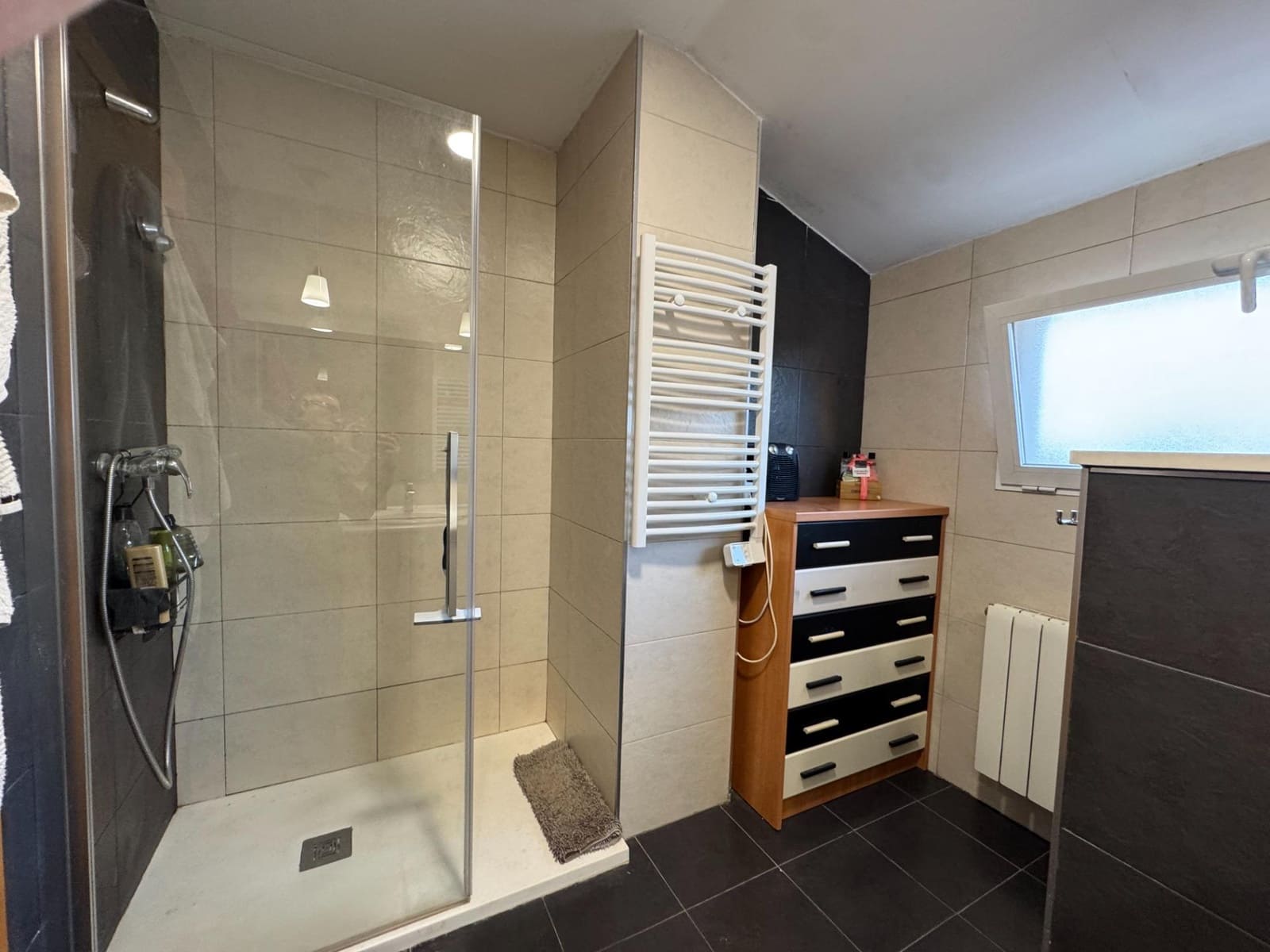 4 slaapkamer Villa te koop in Lliria met zwembad garage - € 469.990 (Ref: 9645005)