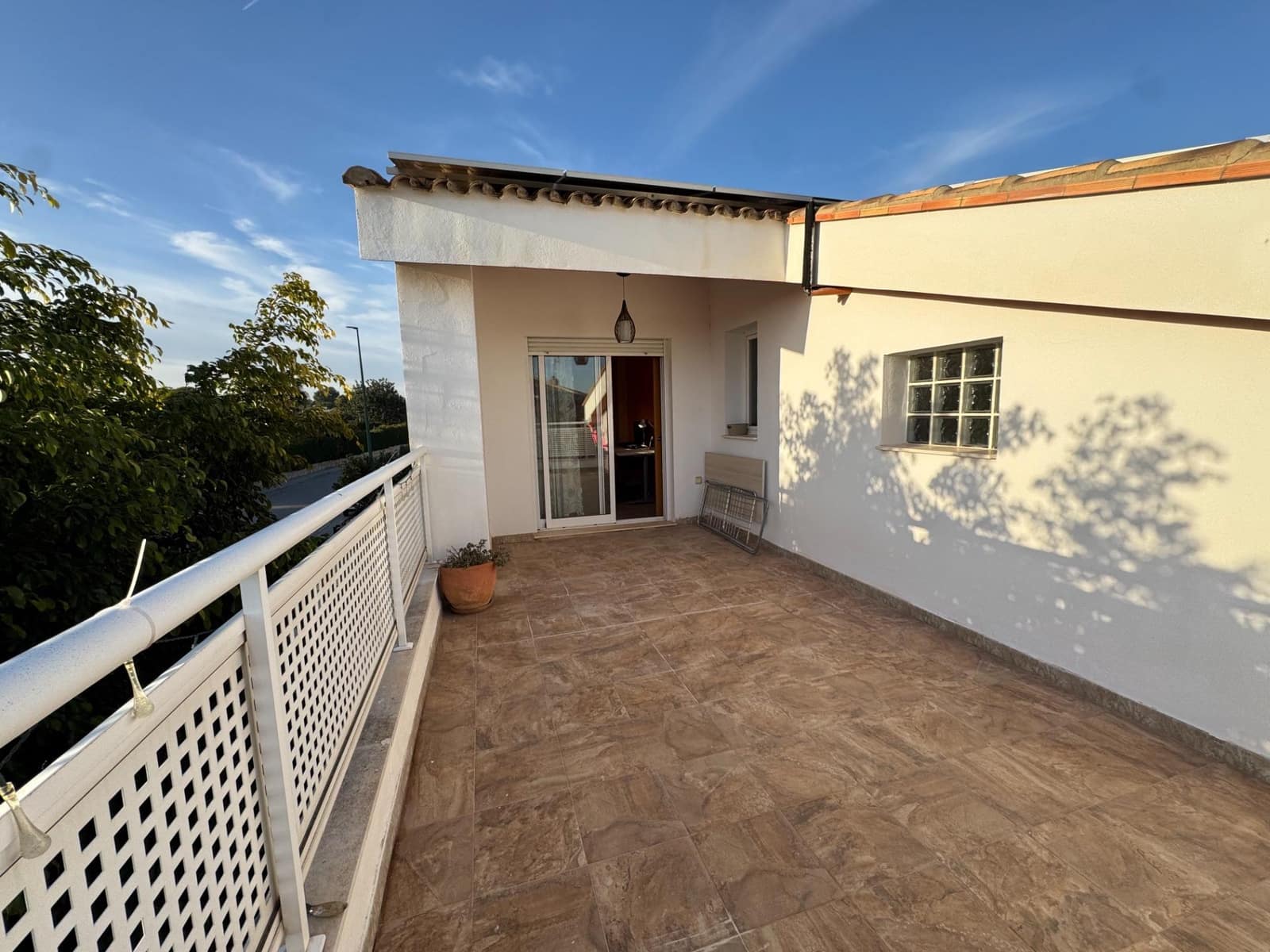 4 slaapkamer Villa te koop in Lliria met zwembad garage - € 469.990 (Ref: 9645005)