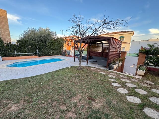 4 slaapkamer Villa te koop in Llíria met zwembad garage - € 469.990 (Ref: 9645005)