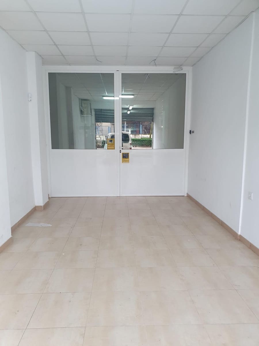 Commercieel te koop in Benisano - € 159.000 (Ref: 9659418)