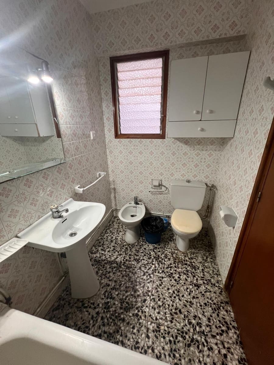 Piso de 3 habitaciones en Llíria en venta - 110.000 € (Ref: 9659419)