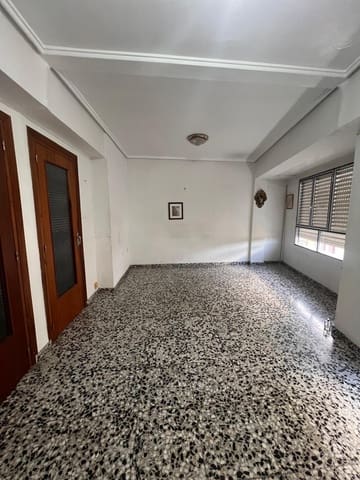 Piso de 3 habitaciones en Llíria en venta - 110.000 € (Ref: 9659419)