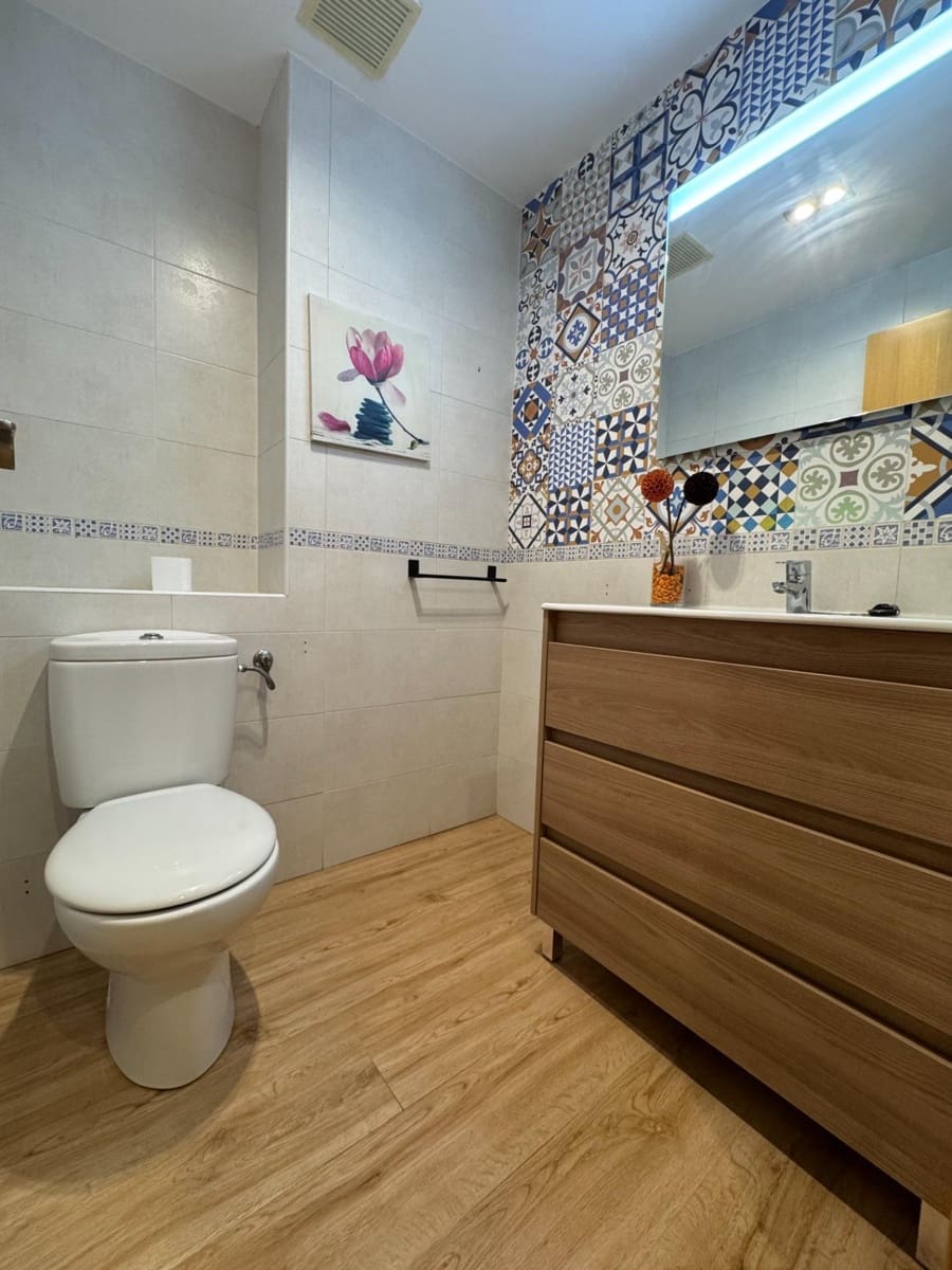 3 soveværelse Semi-Rækkehus til salg i Vilamarxant / Villamarchante med swimmingpool garage - € 298.000 (Ref: 9659421)