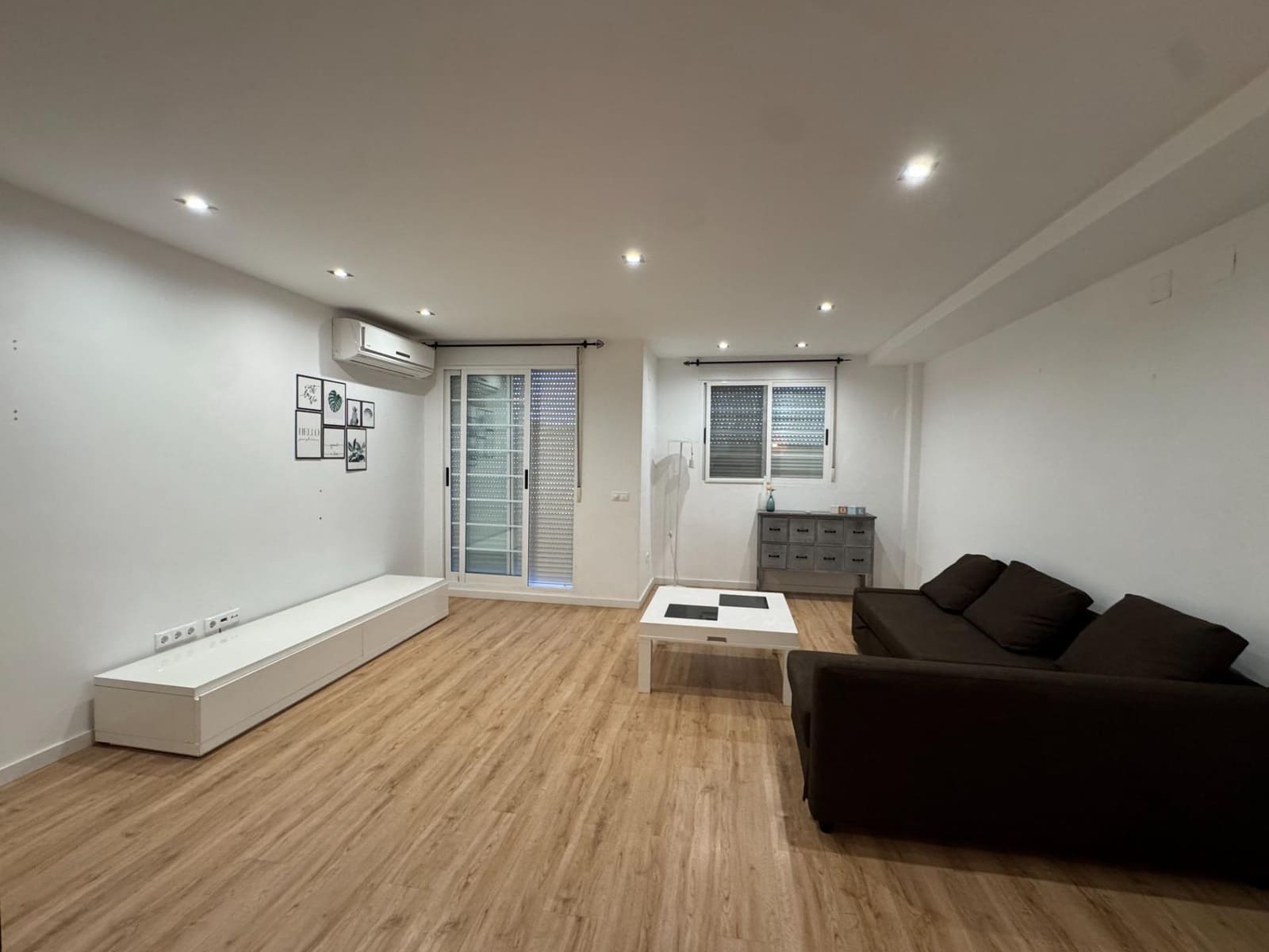 3 soveværelse Semi-Rækkehus til salg i Vilamarxant / Villamarchante med swimmingpool garage - € 298.000 (Ref: 9659421)