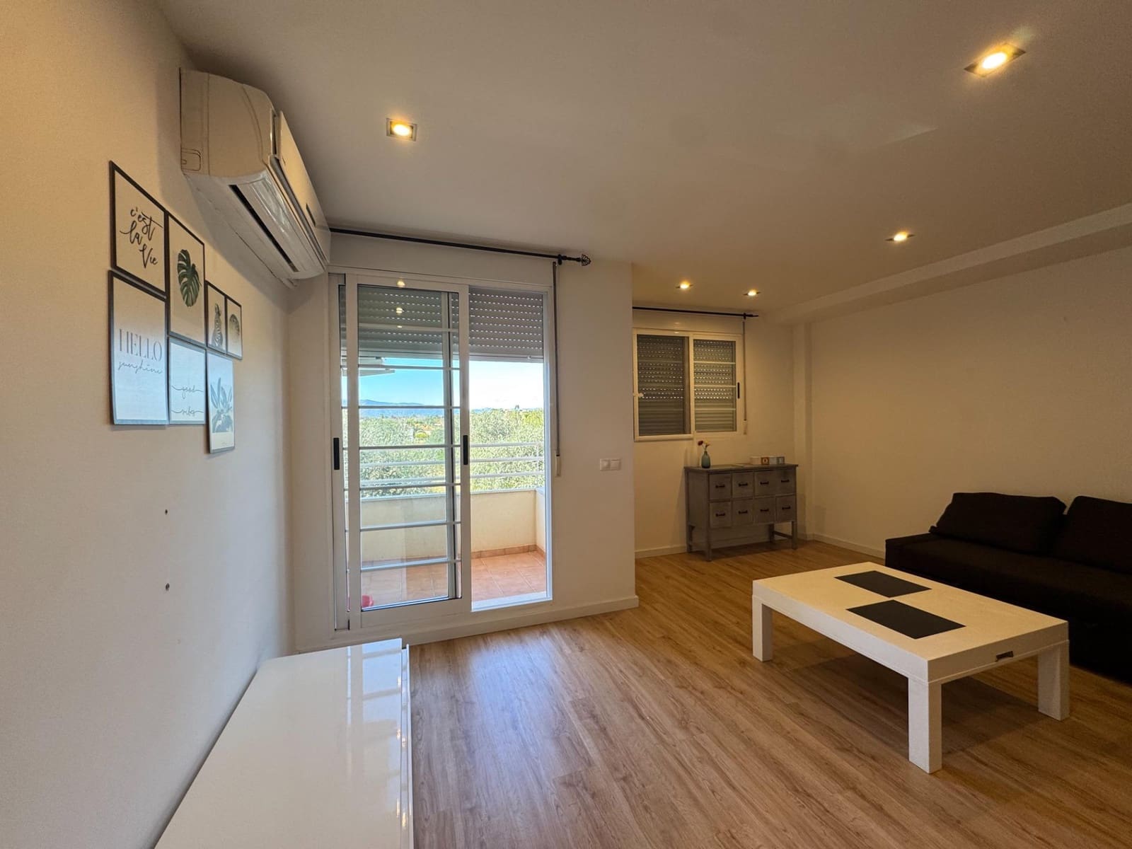 3 soveværelse Semi-Rækkehus til salg i Vilamarxant / Villamarchante med swimmingpool garage - € 298.000 (Ref: 9659421)