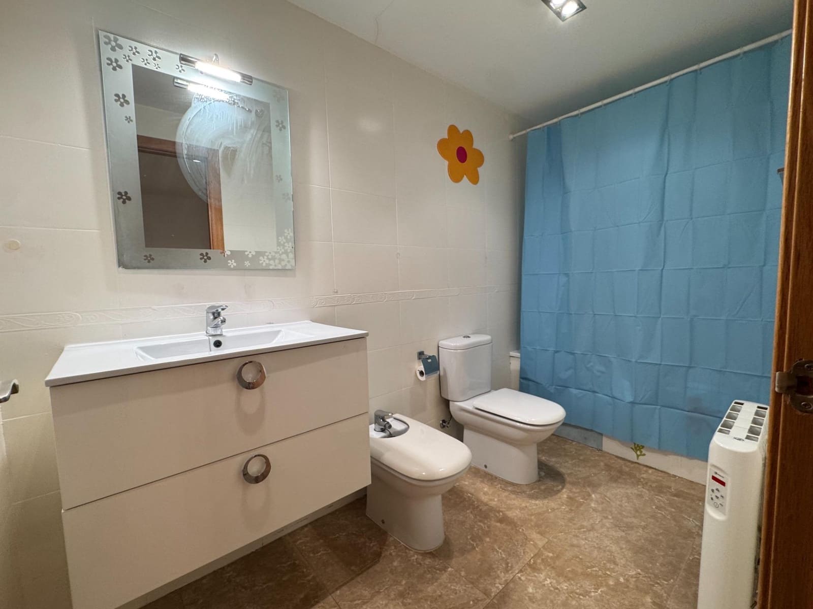 3 soveværelse Semi-Rækkehus til salg i Vilamarxant / Villamarchante med swimmingpool garage - € 298.000 (Ref: 9659421)