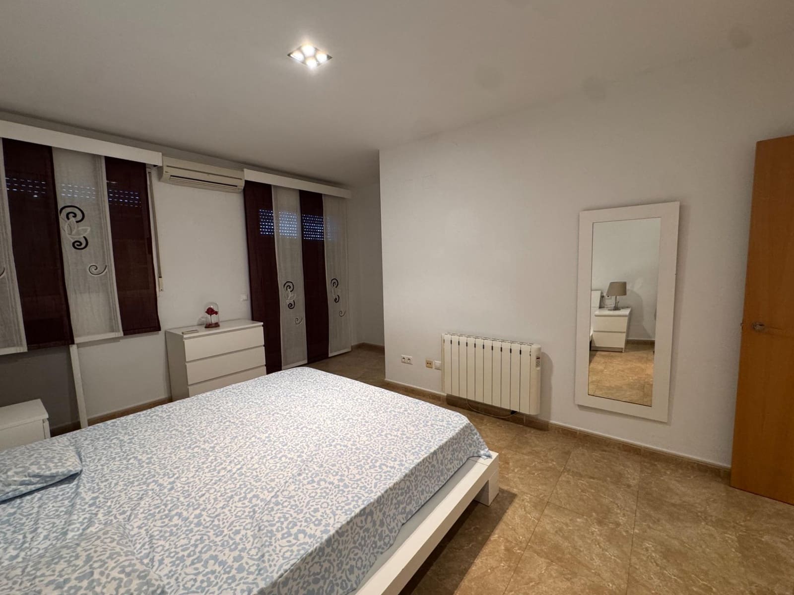 3 soveværelse Semi-Rækkehus til salg i Vilamarxant / Villamarchante med swimmingpool garage - € 298.000 (Ref: 9659421)