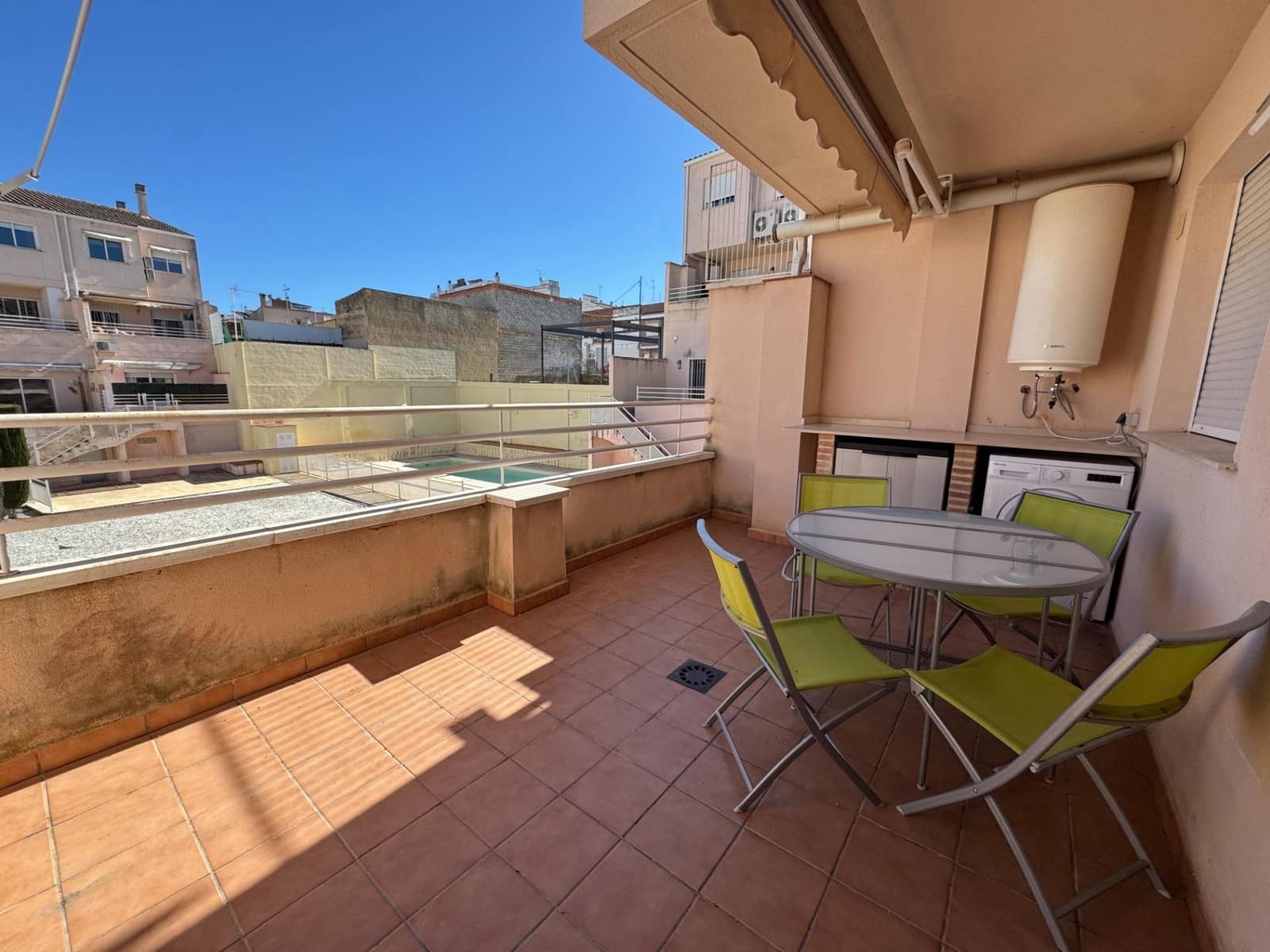 3 soveværelse Semi-Rækkehus til salg i Vilamarxant / Villamarchante med swimmingpool garage - € 298.000 (Ref: 9659421)