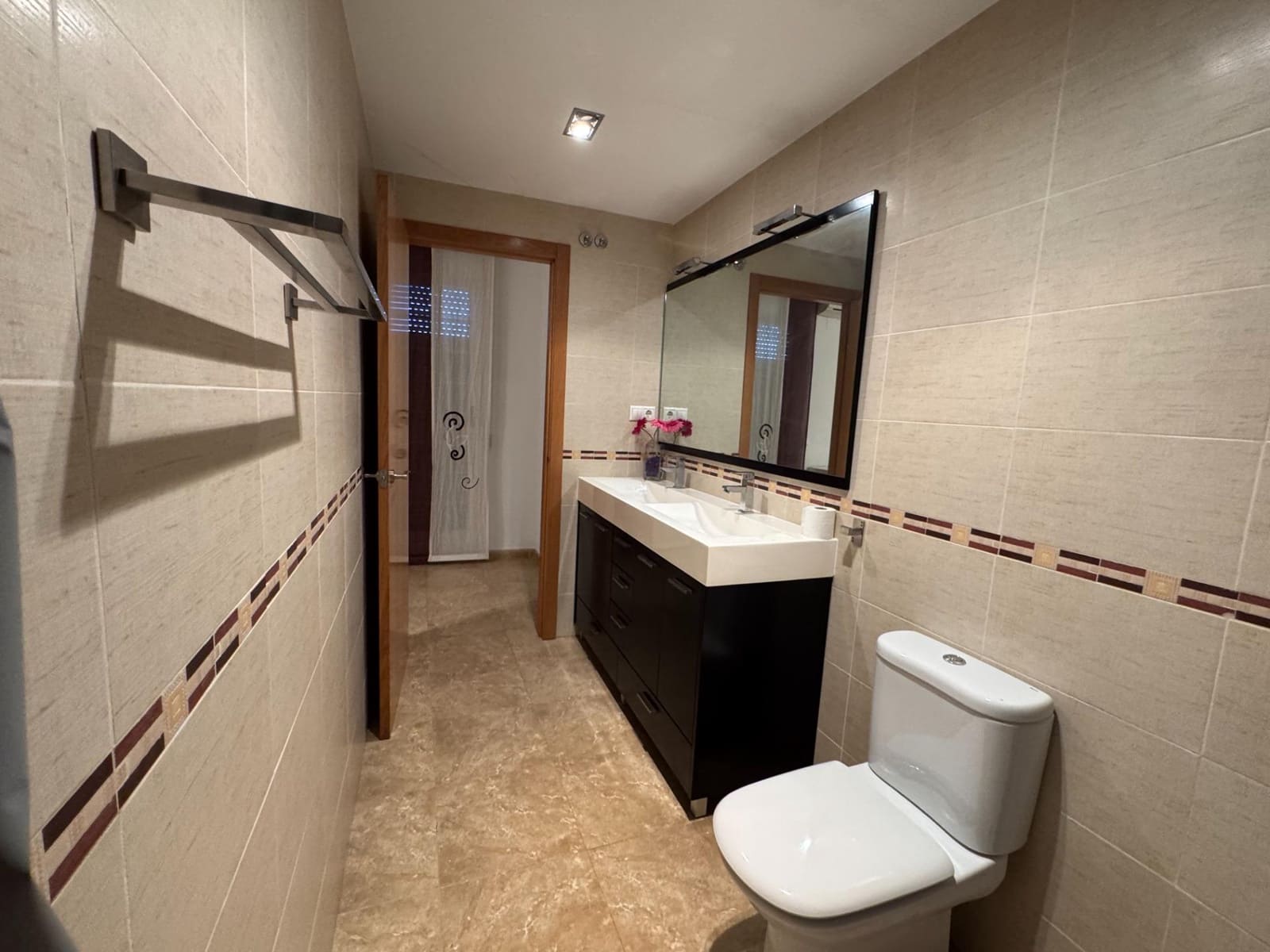 3 soveværelse Semi-Rækkehus til salg i Vilamarxant / Villamarchante med swimmingpool garage - € 298.000 (Ref: 9659421)