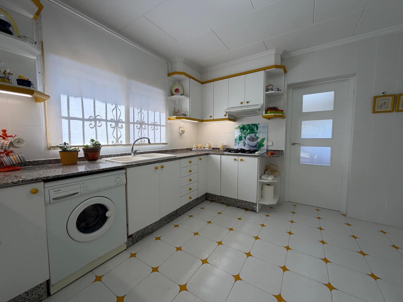 5 bedroom Villa for sale in Lliria with pool - € 285,000 (Ref: 9677461)