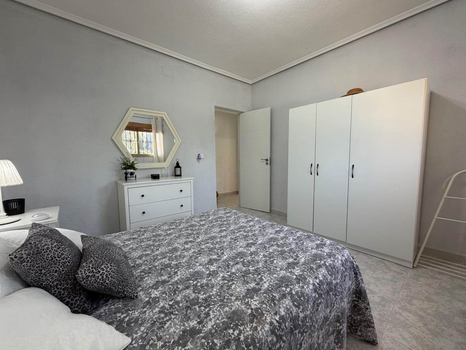 5 bedroom Villa for sale in Lliria with pool - € 285,000 (Ref: 9677461)