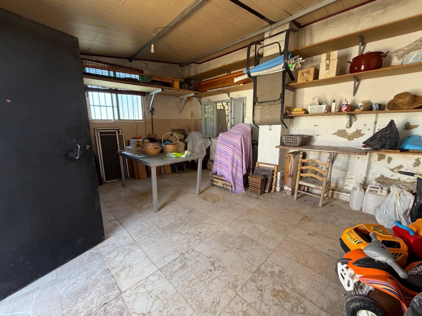 4 soveværelse Villa til salg i Casinos med swimmingpool garage - € 155.000 (Ref: 9686397)