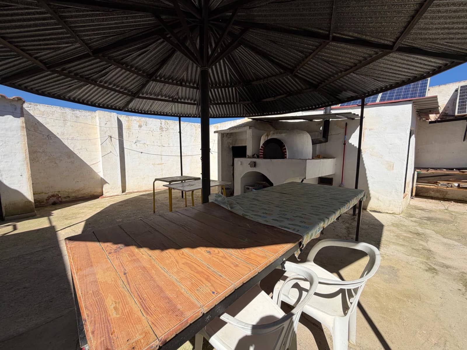 4 soveværelse Villa til salg i Casinos med swimmingpool garage - € 155.000 (Ref: 9686397)