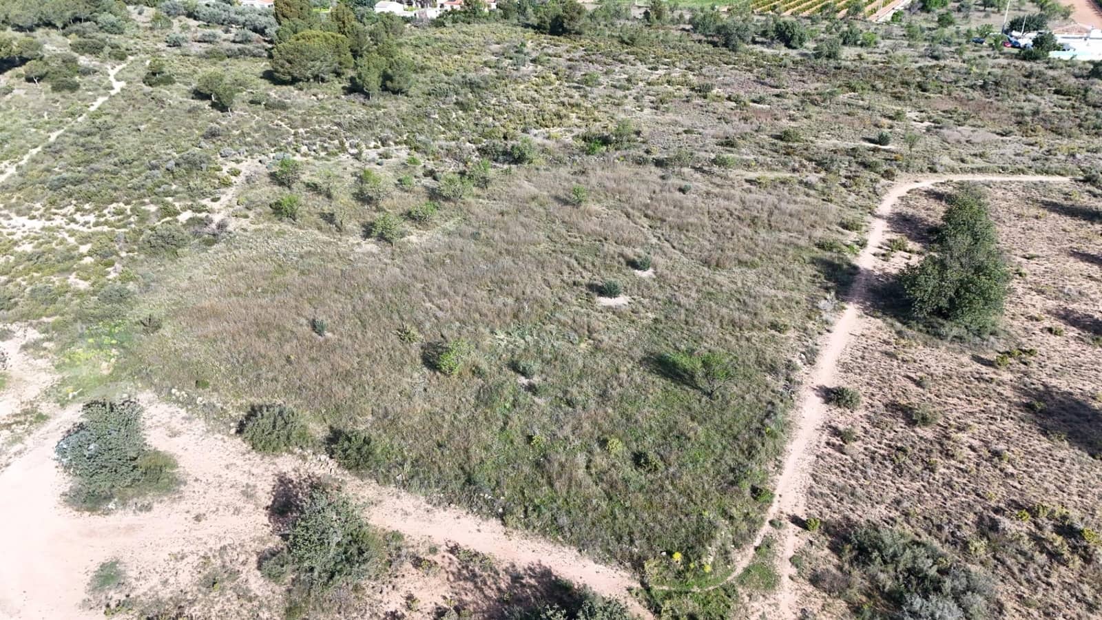 Grond te koop in Lliria - € 8.500 (Ref: 9695316)