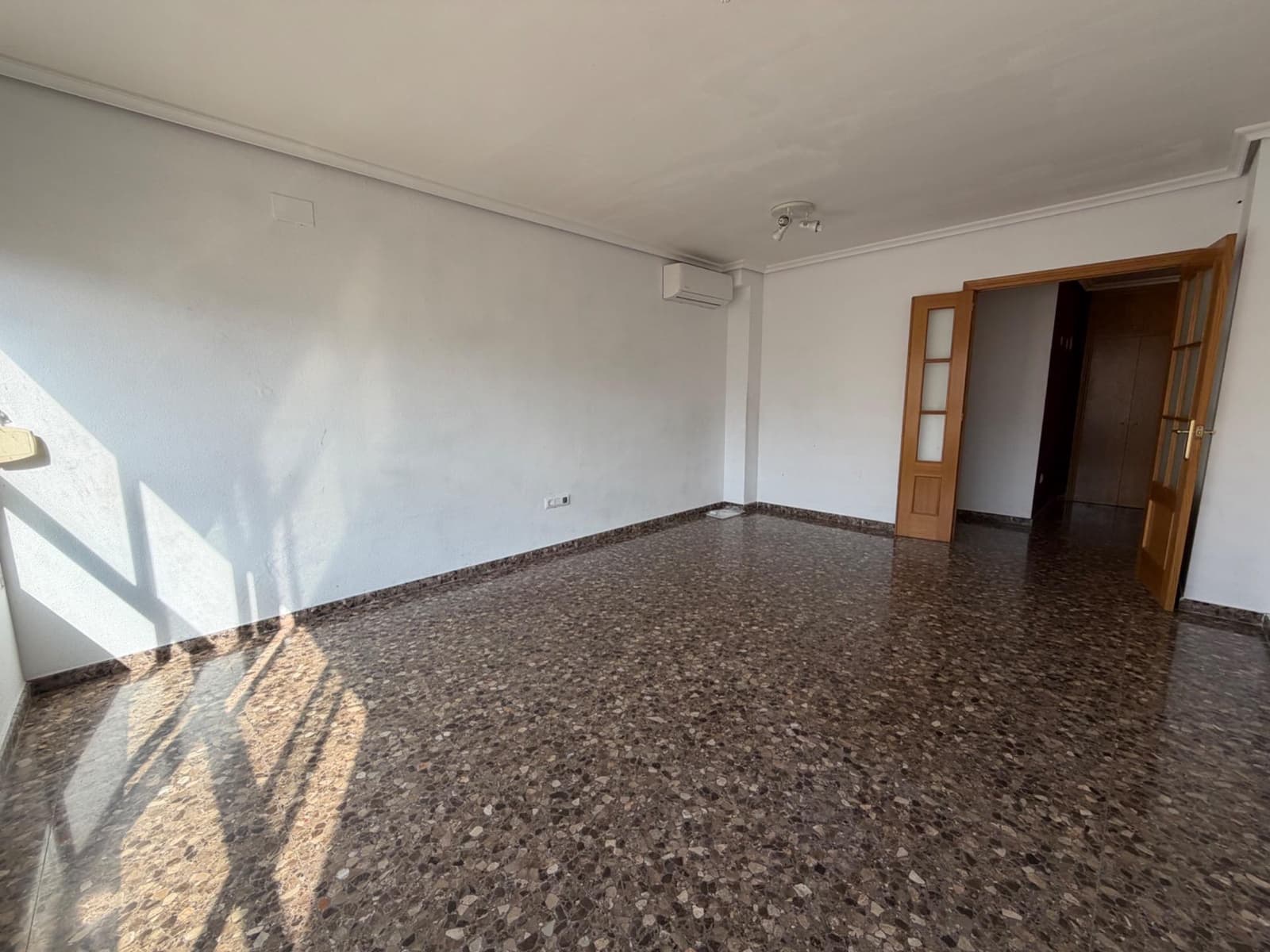 Piso de 3 habitaciones en Llíria en venta con garaje - 195.000 € (Ref: 9711952)